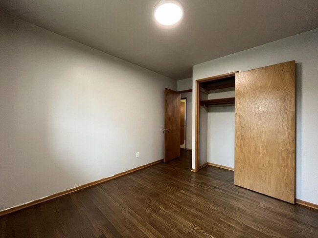 Building Photo - Beautiful 3-Bedroom West Linn Home with Bonus Room, Updated Kitchen and Large Fenced Yard