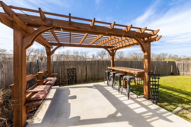 Building Photo - 12600 Lucida Ln