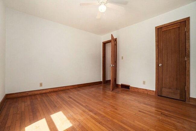 Building Photo - 3 Bedroom, 2 Bath in Decatur