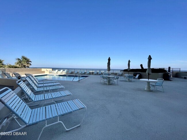 Building Photo - Furnished Oceanview 2 Bed, 2 Bath Condo – Available Now!
