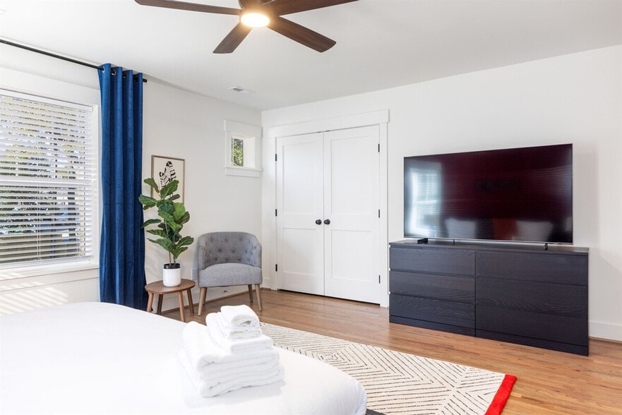 Building Photo - 806 Colorado Ave