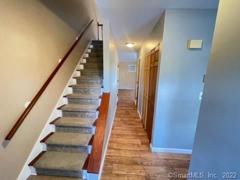 Building Photo - 268 Hartford Turnpike