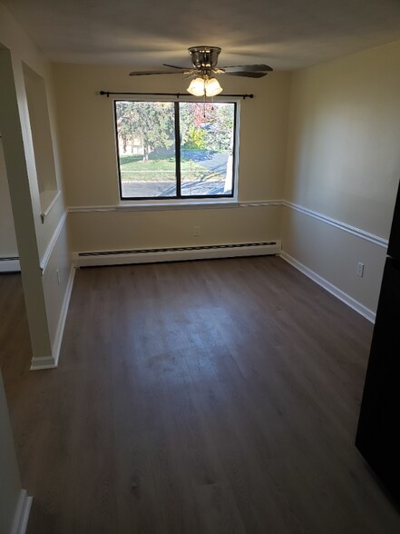 Building Photo - 1119 Farnsworth Ave