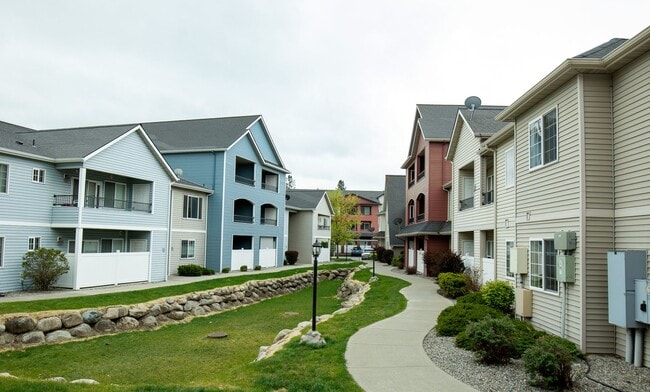 Building Photo - Promenade Condo