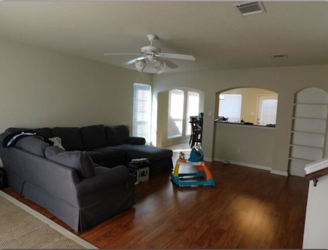 Building Photo - IMMEDIATE MOVE IN & ALSO AVAILABLE FOR PRE-LEASE! Great 4 Bedroom 4 Bathroom Home