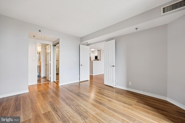 Building Photo - 5809 Nicholson Ln