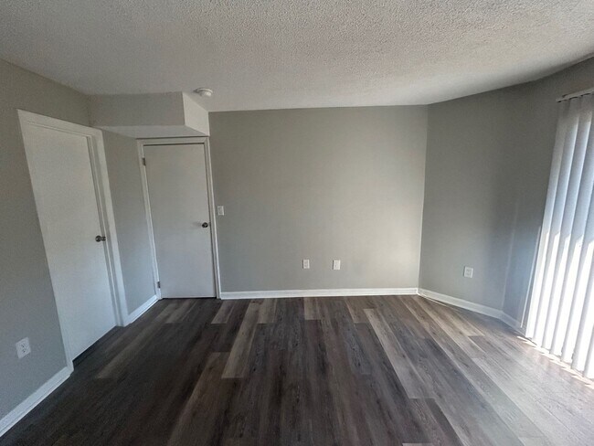 Building Photo - 3609-D-47 Juneau Rd