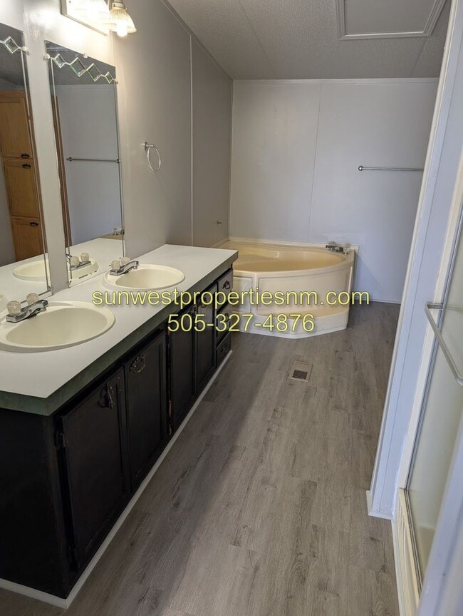 Building Photo - 4 Bedroom, 3 Bath Mobile Home in the Country