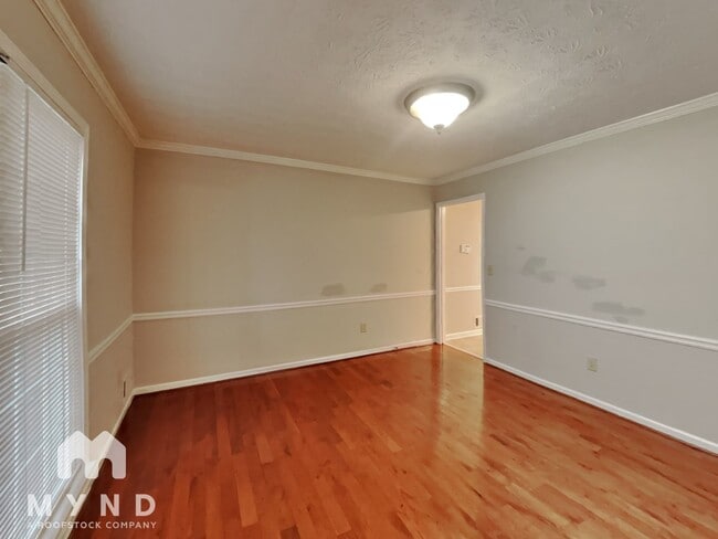 Building Photo - 2211 Tarence Ln SW