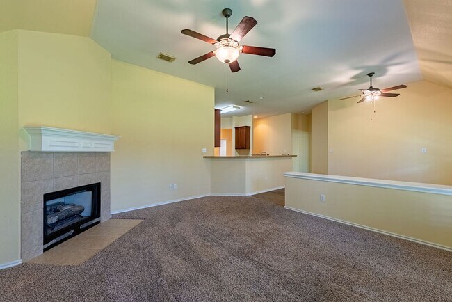 Building Photo - Beautiful 4 bedroom, 2 bathroom home in Round Rock!