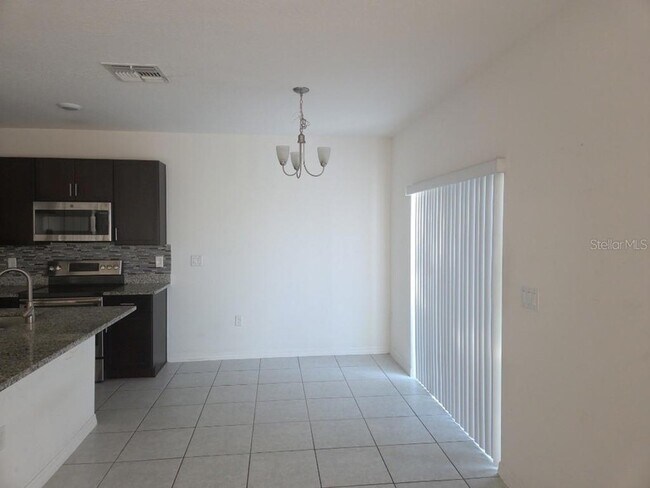 Building Photo - 511 Big Sioux Ct