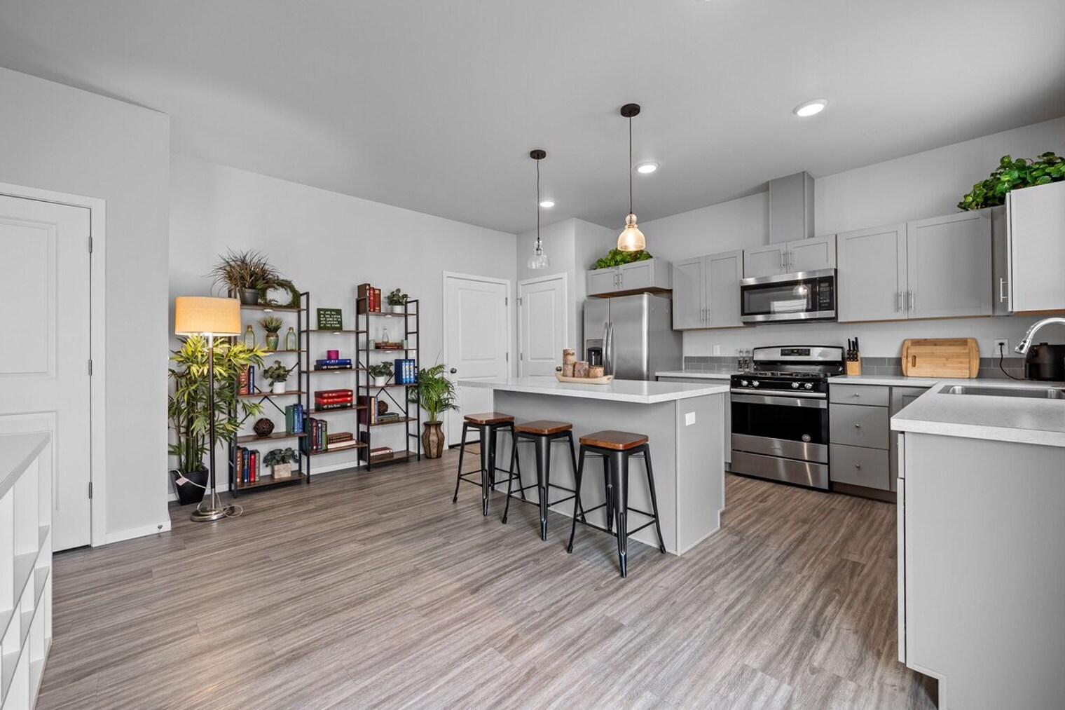 Building Photo - 5324 Remington Dr