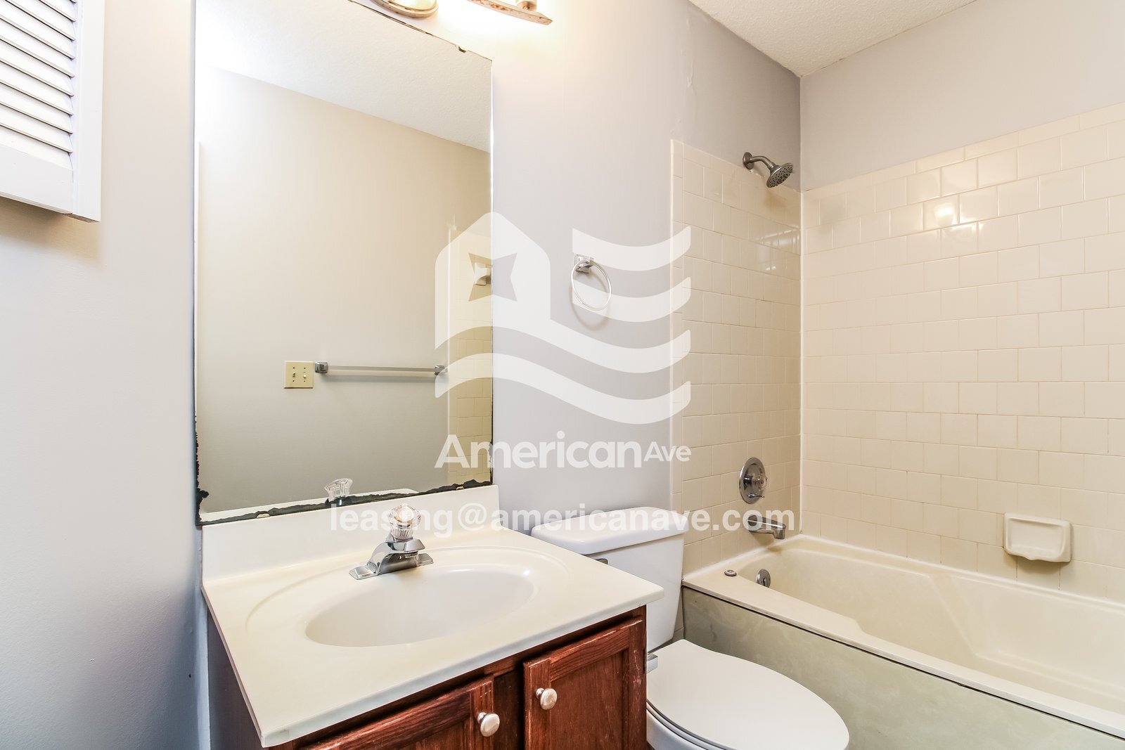 Building Photo - 220 Risdon Way