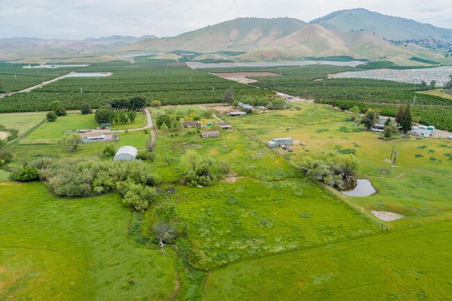 Building Photo - Home on Acreage (horses OK)  for Lease