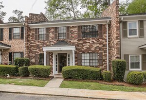 Building Photo - 2926 Arrowhead Dr