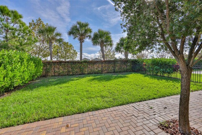 Building Photo - 6207 Voyagers Pl