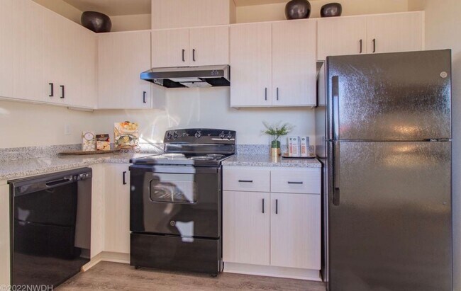 Building Photo - Country Living with Modern Flair: Wake up to the sounds of nature, Live Minutes from Everything