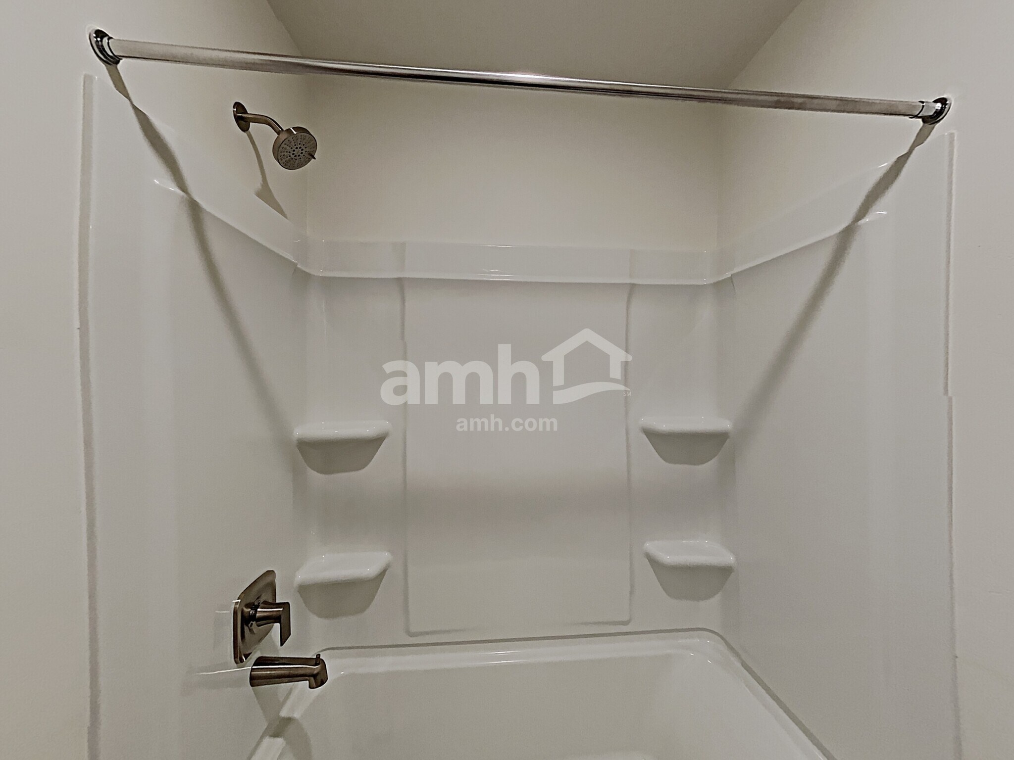 Building Photo - 2440 E Surry Way