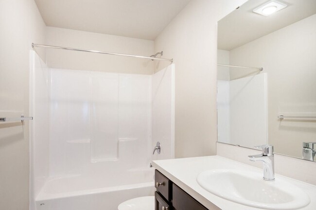 Building Photo - Newly Built 4bd 2.5ba in LSSD