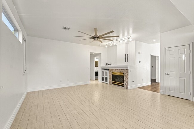 Building Photo - Welcome Home to Fall in Love with This Stu...