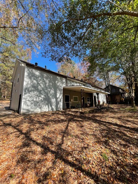 Building Photo - 195 N Etowah Dr