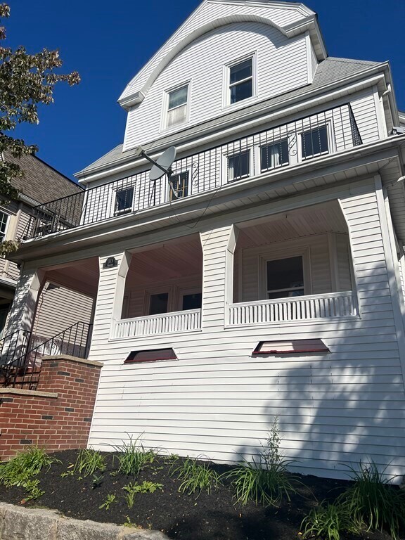 Building Photo - 371 Broadway