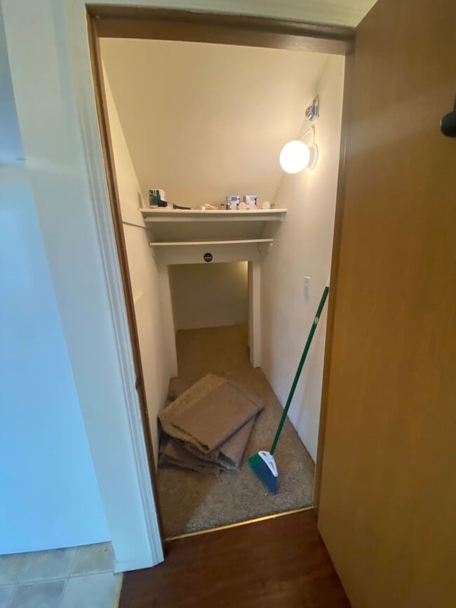 Building Photo - Don’t Miss This Spacious 4-Bedroom Northside Condo