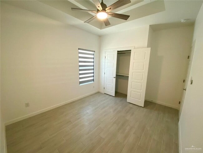Building Photo - 1722 W Denise Dr