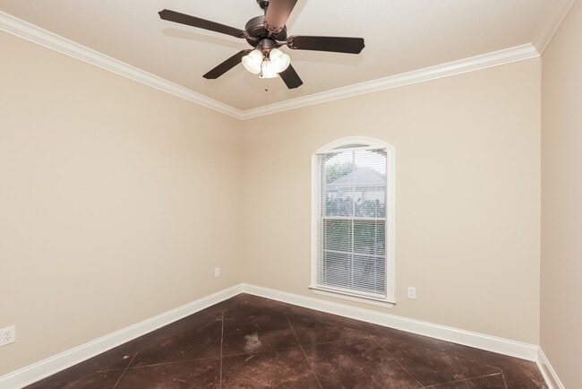 Building Photo - 331 Greengate Cir