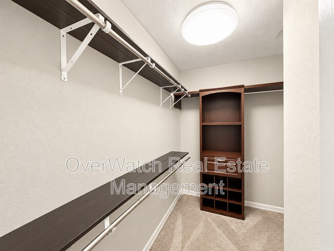 Building Photo - 3230 Montclaire Ct