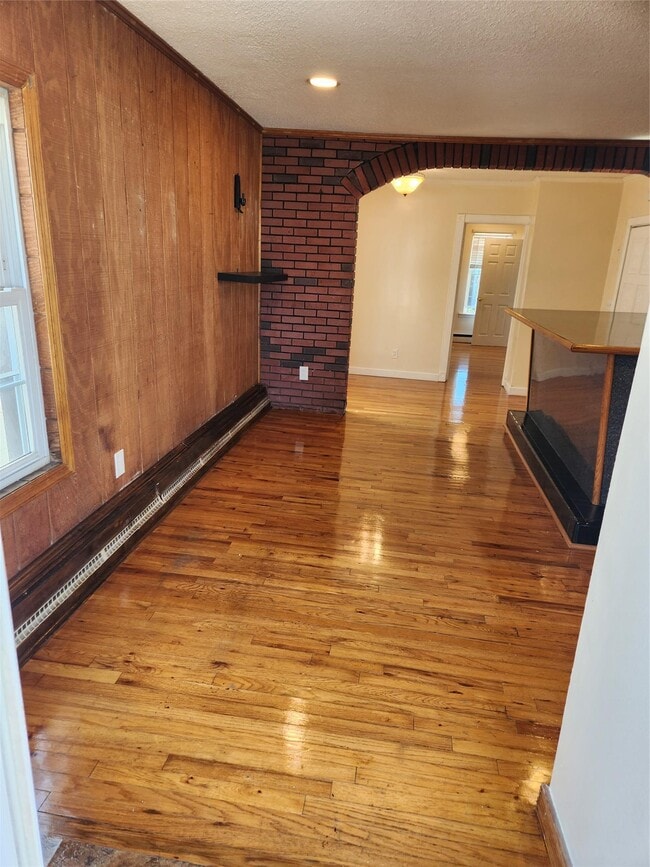 Building Photo - 37 Union Ln