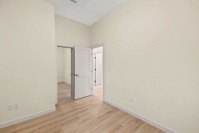 Building Photo - Brand New Home in Prime West Seattle Location - $3,700