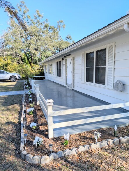 Building Photo - 1010 Indian Beach Dr