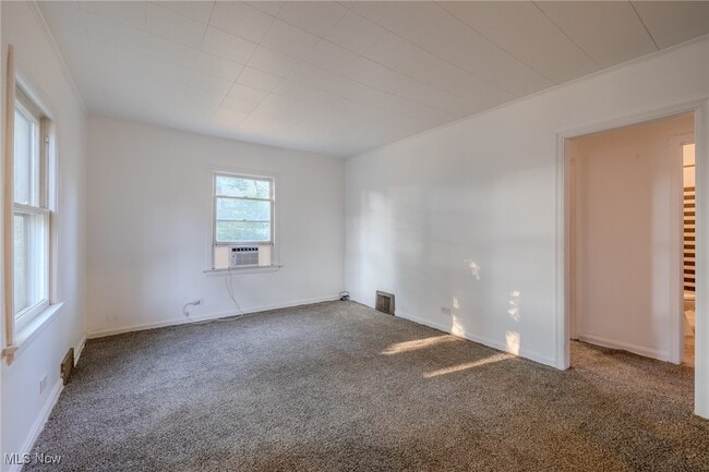 Building Photo - 997 Mohegan Trl