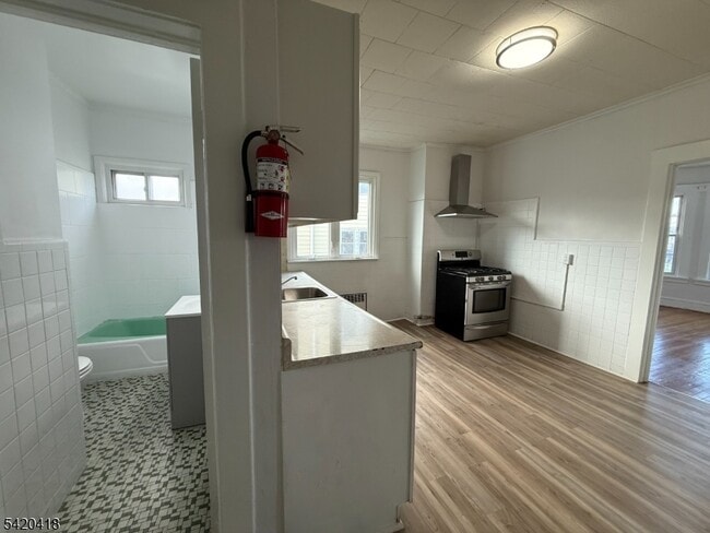 Building Photo - 234 Christine St