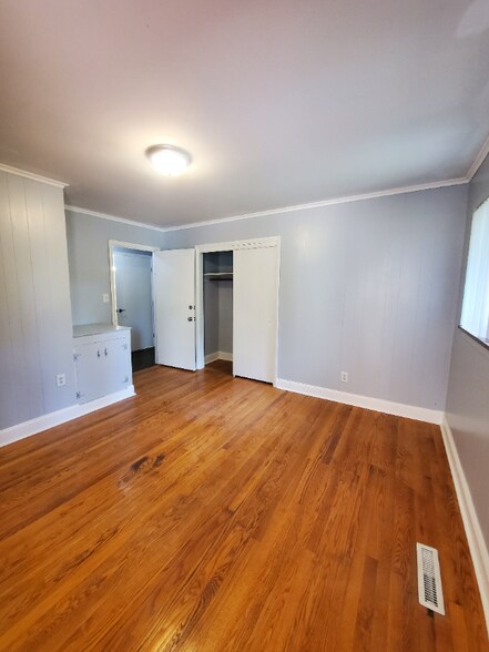 Building Photo - 3818 Avalon Ave