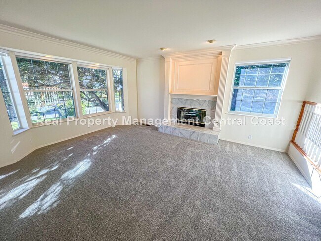 Building Photo - 1790 Martingale Ave