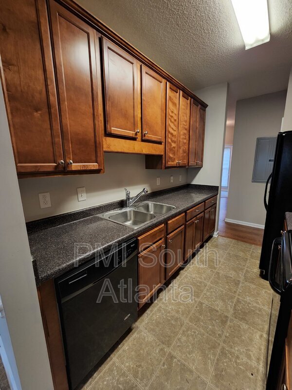 Building Photo - 176 Shenandoah Dr