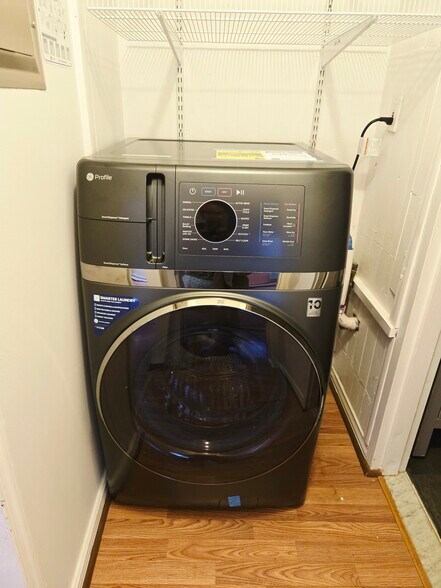 Building Photo - 325 Cricket Ln