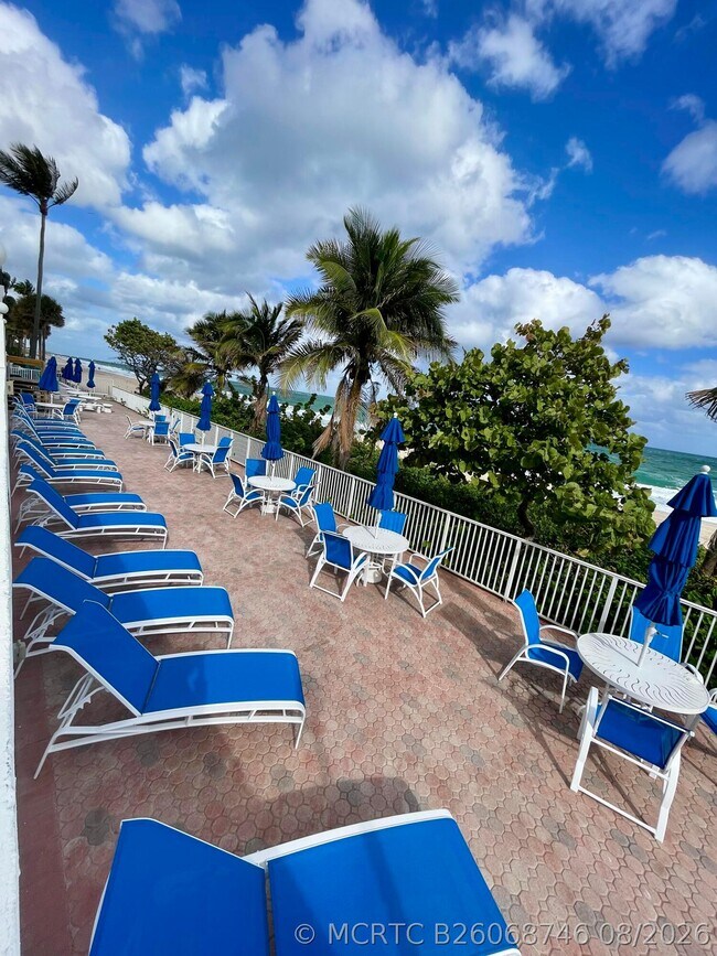 Building Photo - 4250 Galt Ocean Dr