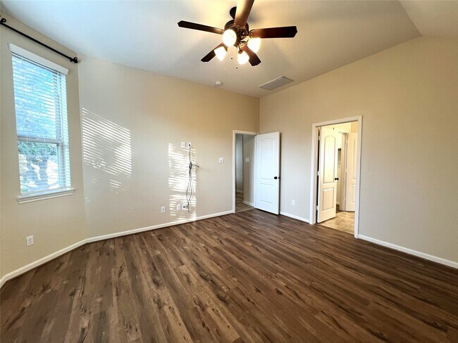 Building Photo - 28707 Mayes Bluff Dr