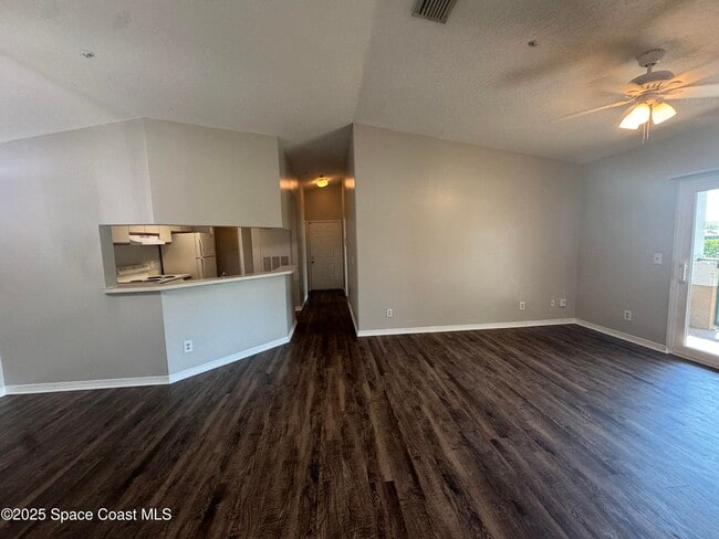 Building Photo - 7667 N Wickham Rd
