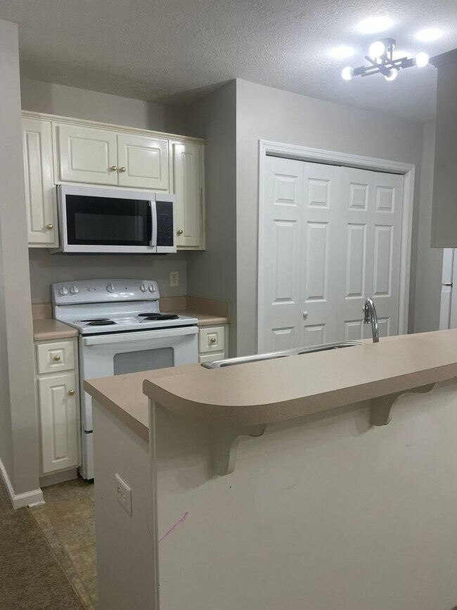 Building Photo - 449 Northrop Pl