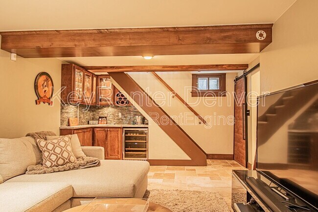 Building Photo - 740 S Corona St