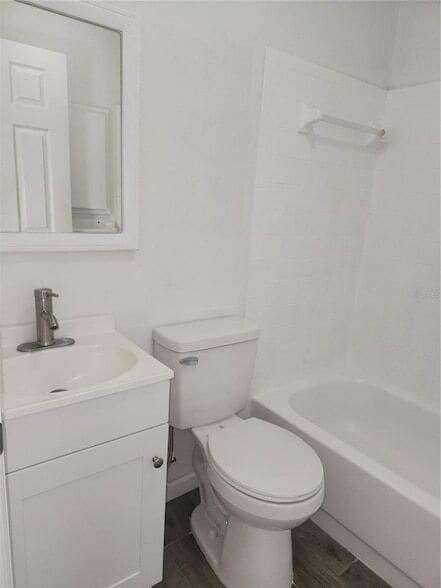 Building Photo - 1140 Queen Rd