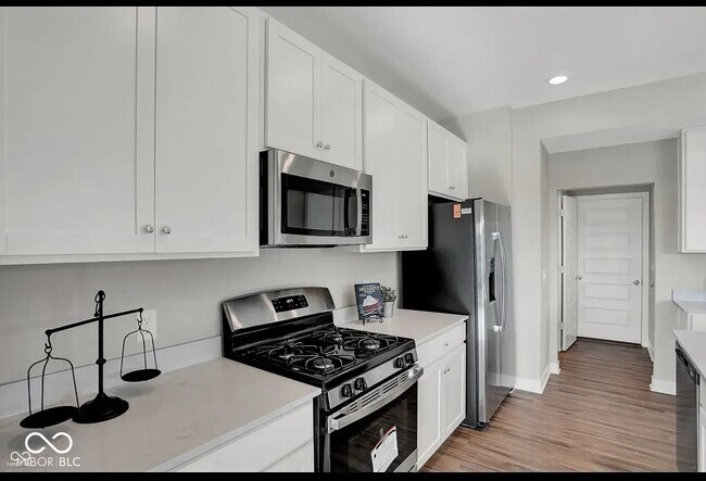 Building Photo - 15219 Farrington Rd