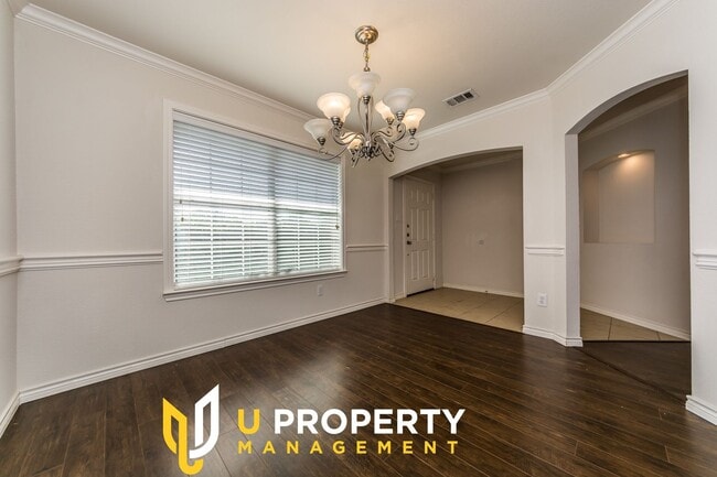 Building Photo - 5425 Smt Vw Dr