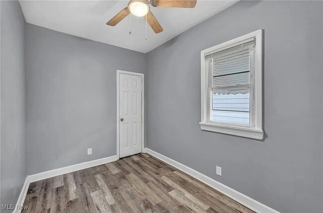 Building Photo - 3884 E 54th St