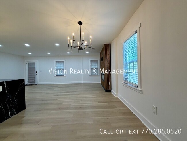 Building Photo - 1255 Campbellton Rd SW
