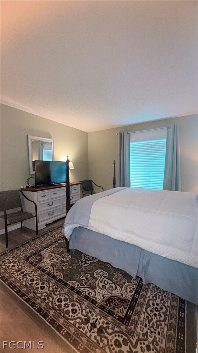 Building Photo - 9540 Green Cypress Ln